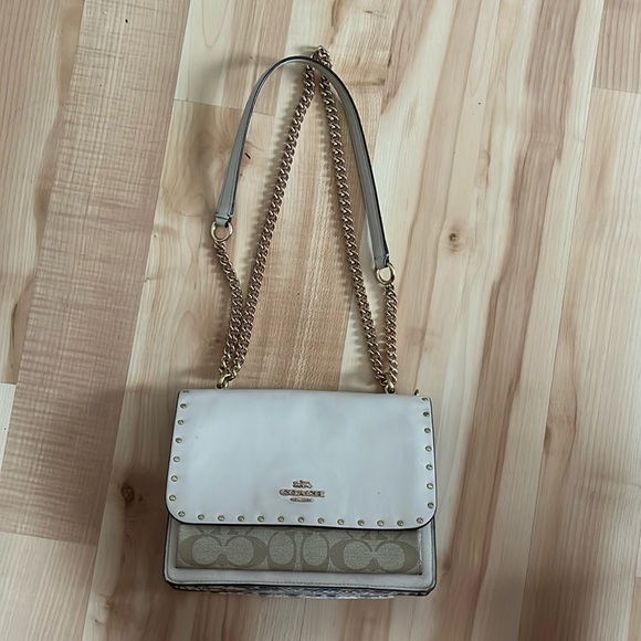 Purse - Picture 1 of 4